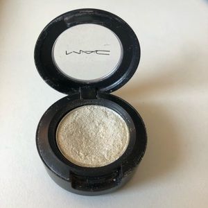 MAC Cosmetics Eyeshadow- Forgery